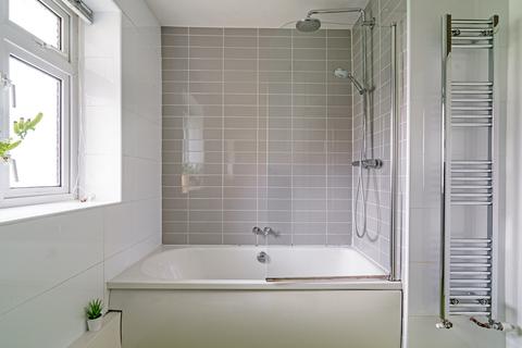 44 Hermitage Walk, London, E18 2SR