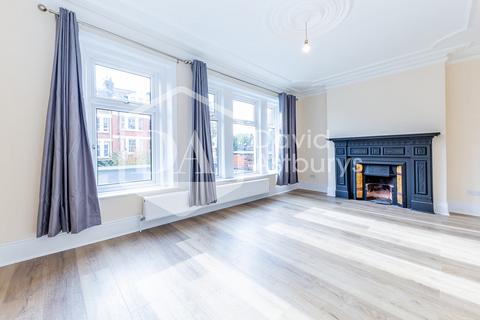 Studio to rent, Quernmore Road, Crouch End Finsbury Park, London