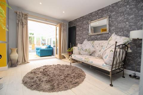 103 Meadow Way, Norwich, NR6 6XX