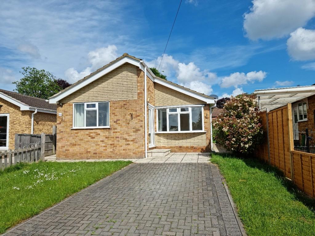 Fern Grove, Cherry Willingham 2 bed semidetached bungalow £725 pcm