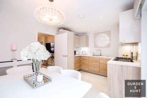 8 Aster Road, Chigwell, IG7 4FL