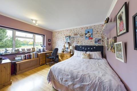226 The Fairway, Ruislip, HA4 0SL