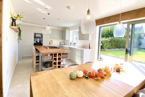 6 Bushythorn Road, Chew Stoke, Bristol, BS40 8XP