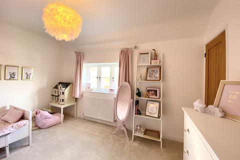 6 Bushythorn Road, Chew Stoke, Bristol, BS40 8XP