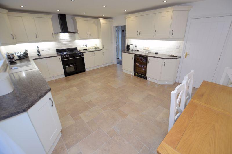 Dining kitchen