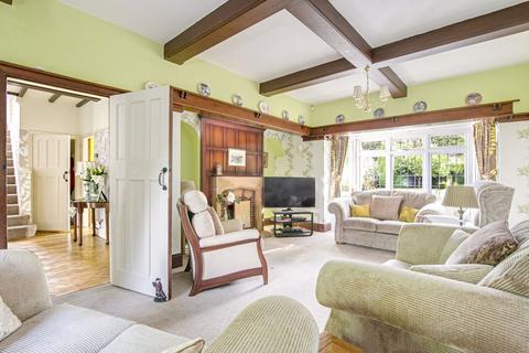 15 Featherston Road, Streetly, Sutton Coldfield, B74 3JW