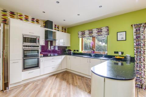 15 Featherston Road, Streetly, Sutton Coldfield, B74 3JW