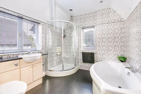 15 Featherston Road, Streetly, Sutton Coldfield, B74 3JW