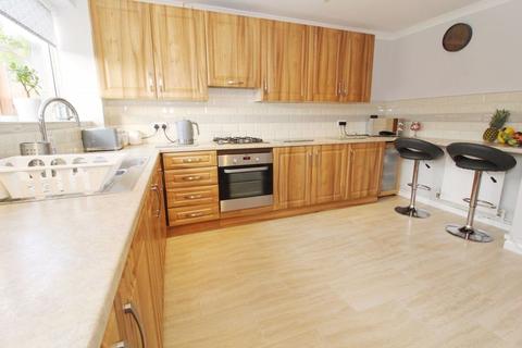3 Chatsworth Crescent, Walsall, WS4 1QT