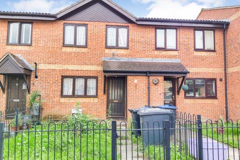 10 Wheatstone Close, Mitcham, CR4 3RN