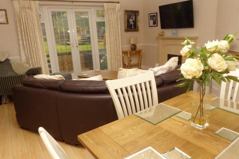15 Durley Drive, Sutton Coldfield, B73 6QT