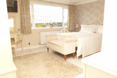 15 Durley Drive, Sutton Coldfield, B73 6QT