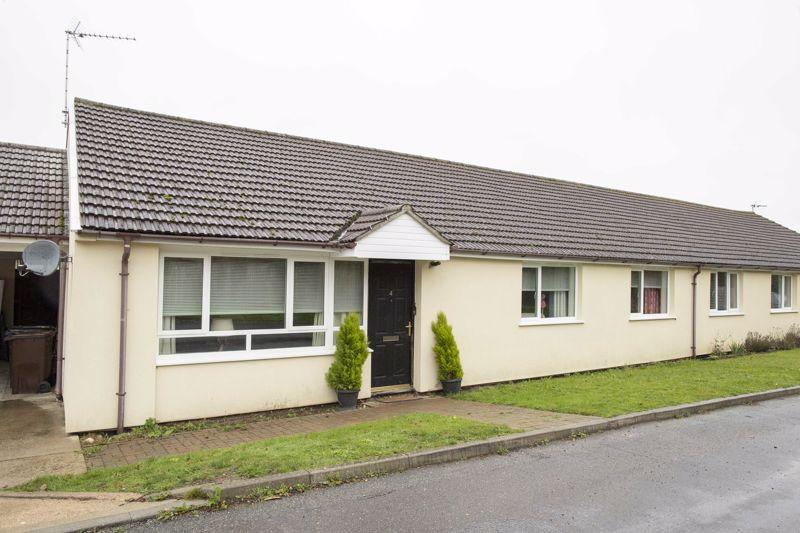 Charity William Way, Stanton 3 bed semidetached bungalow £220,000