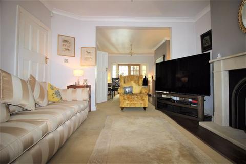 7 Becmead Avenue, Harrow, HA3 8HD
