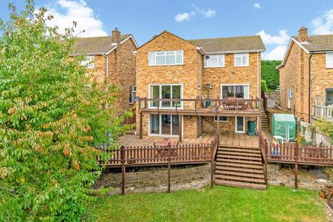 34 Milton Fields, Chalfont St Giles, HP8 4ES