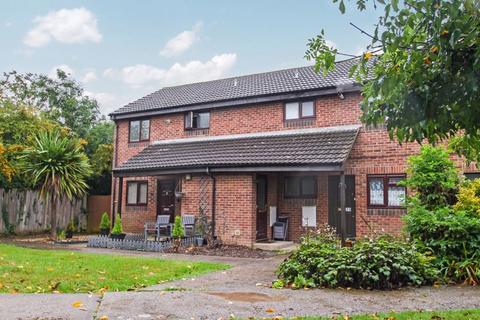 31 Perry Close, Uxbridge, UB8 3HR