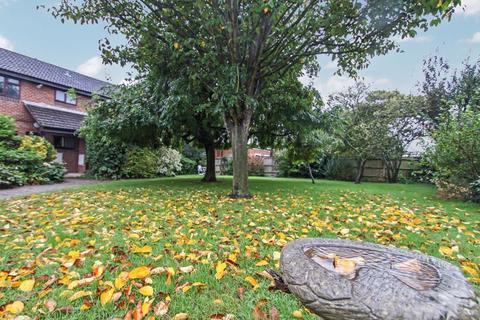 31 Perry Close, Uxbridge, UB8 3HR