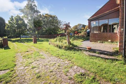 White Oaks The Common, Dilhorne, Stoke-on-trent, ST10 2PA
