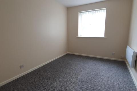 2 bedroom flat for sale - Whinmoor Place, Newcastle upon Tyne