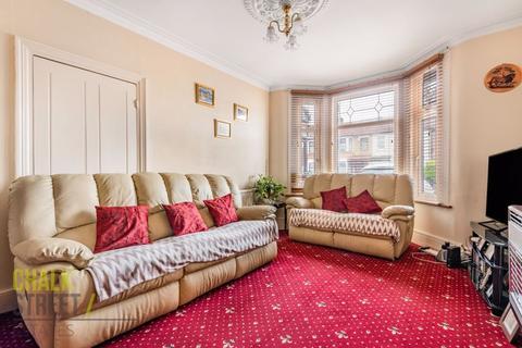 118 Richmond Road, Ilford, IG1 1JX