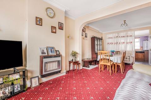 118 Richmond Road, Ilford, IG1 1JX
