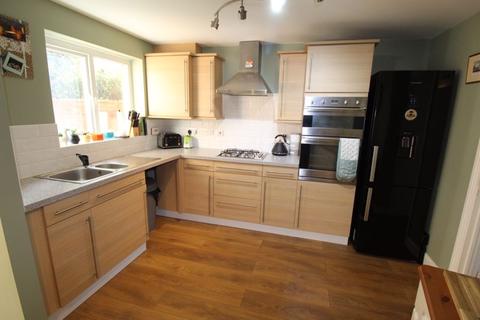 15 Bryn Coch, Wrexham, LL11 3DN