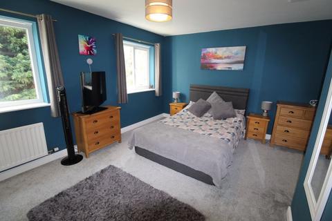 15 Bryn Coch, Wrexham, LL11 3DN