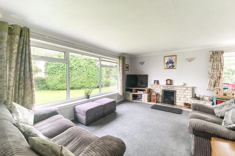 2 Green Lane Close, Ford, Salisbury, SP4 6DQ
