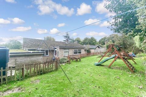 2 Green Lane Close, Ford, Salisbury, SP4 6DQ