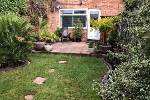 15 Falcon Drive, Stanwell, Staines-upon-thames, TW19 7EU