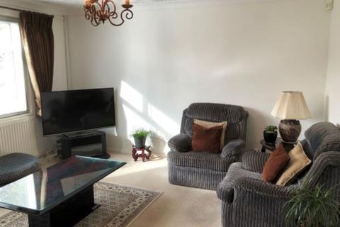 15 Falcon Drive, Stanwell, Staines-upon-thames, TW19 7EU