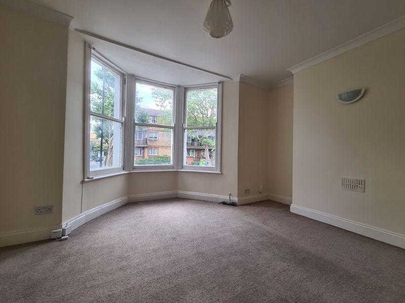 Asylum Rd,Peckham, London 2 bed apartment £1,100 pcm (£254 pw)