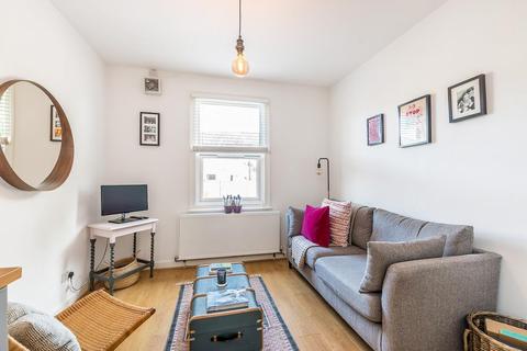 Flat B, 79 Thurlestone Road, London, SE27 0PE