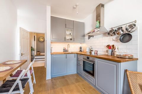 Flat B, 79 Thurlestone Road, London, SE27 0PE