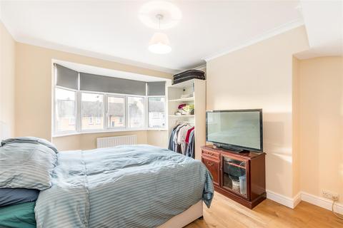 12 Abbots Park, London, SW2 3QD