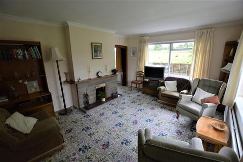 Oakdale, 3 Probert Crescent, Dilwyn, Hereford, HR4 8HY