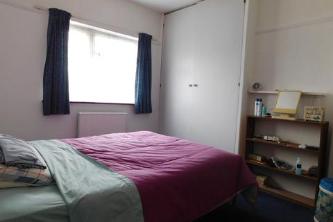 98 Costons Lane, Greenford, UB6 8RP