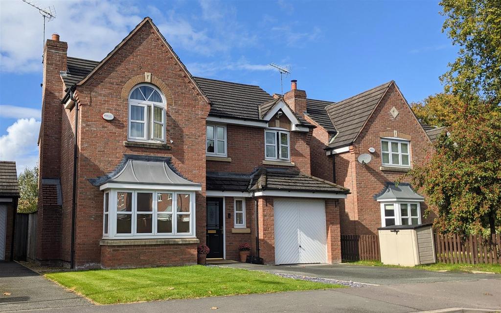 Penley Hall Drive, Penley, Wrexham 4 bed detached house £260,000