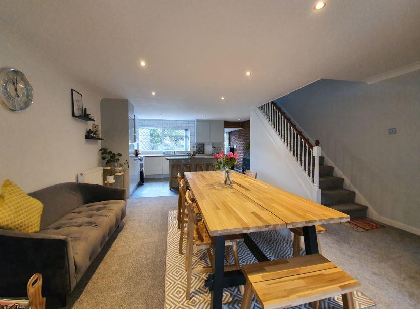 5 Blyth Close dining1.JPG