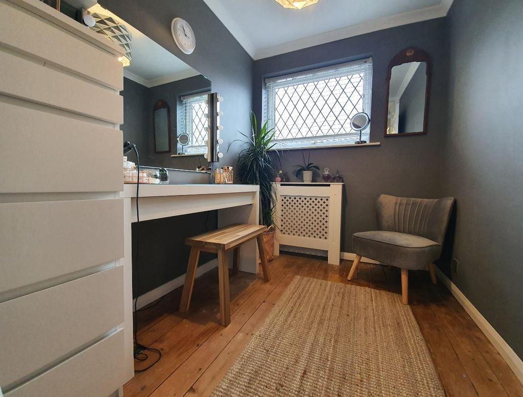 5 Blyth Close 3rd bedroom.JPG
