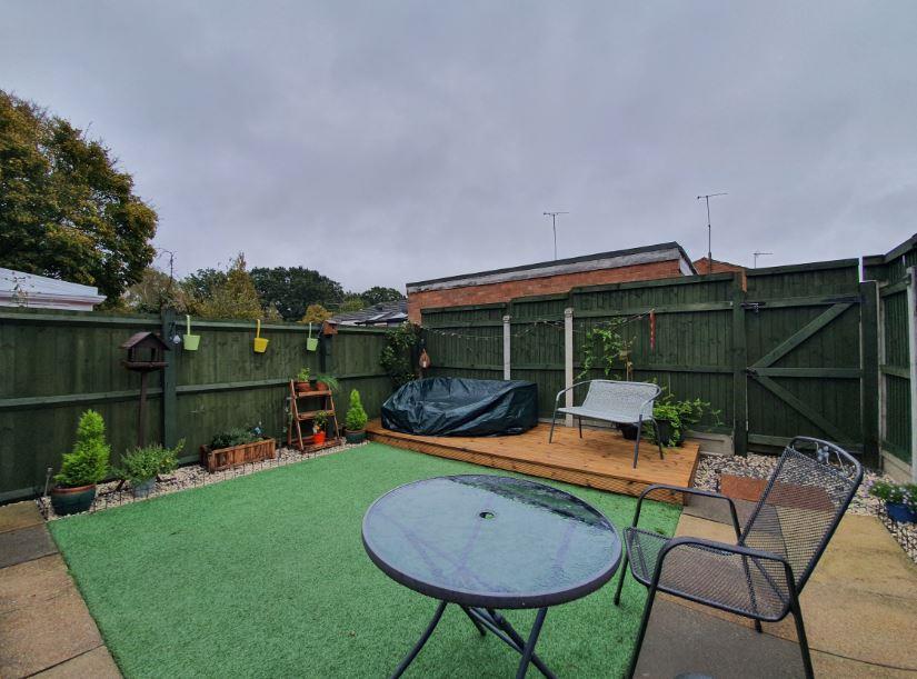 5 Blyth Close garden.JPG