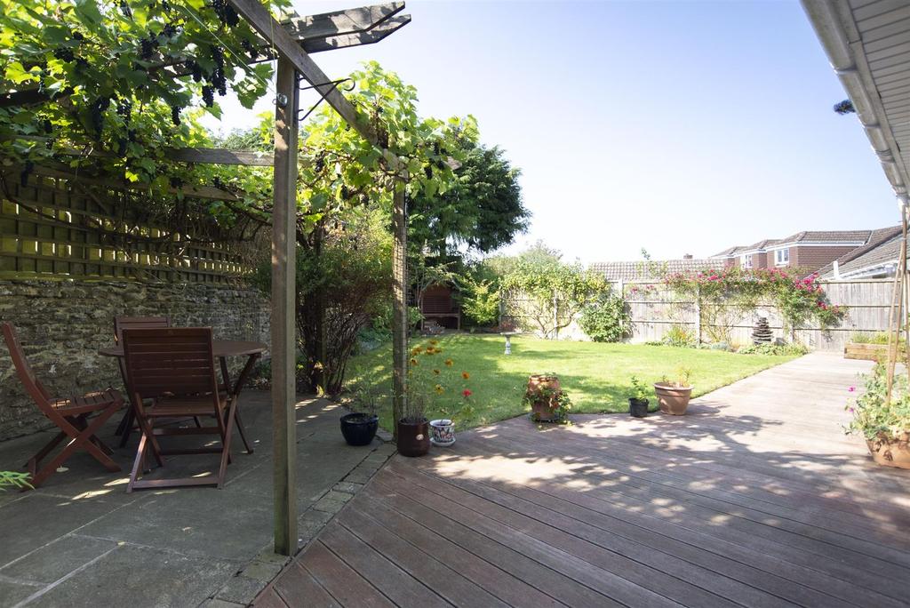 Uplands Road, Saltford, Bristol 4 bed detached bungalow £600,000
