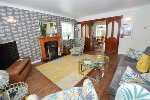 3 Birch Grove, Batley, WF17 0RQ