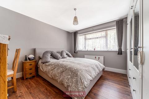 9 Byron Close, Bletchley, Milton Keynes, MK3 5BD