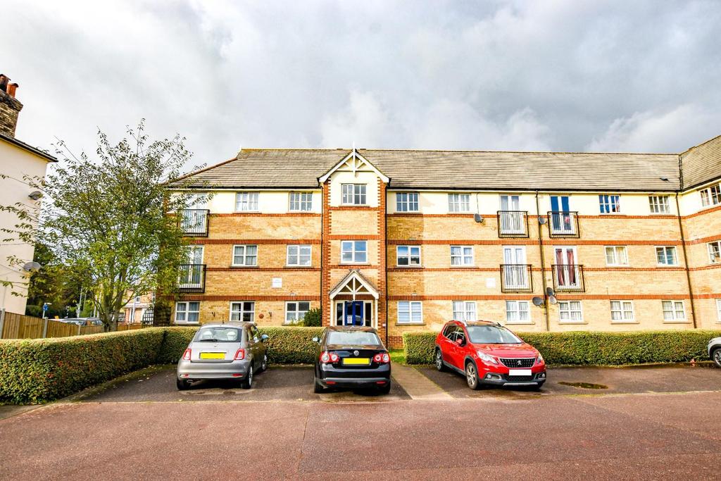 Keeble Way, Braintree 2 bed apartment £150,000