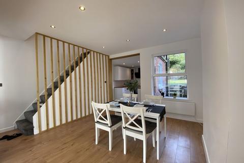 25 Stanhope Road, Northampton, NN2 6JU