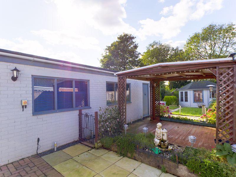 Kensington Avenue, Normanby, TS6 0QQ 2 bed semidetached bungalow £