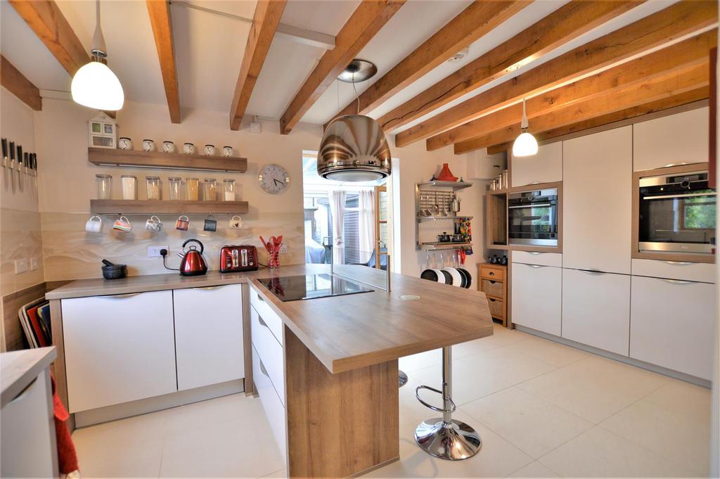 Kitchen breakfast room