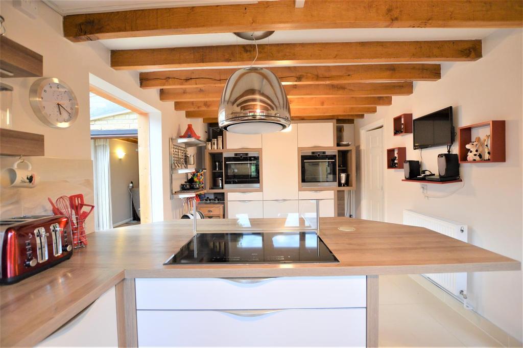Kitchen breakfast room