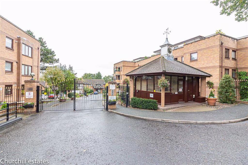 Forest Heights, Buckhurst Hill 1 bed flat £350,000
